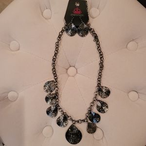 Paparazzi Pewter/Silver Necklace Set